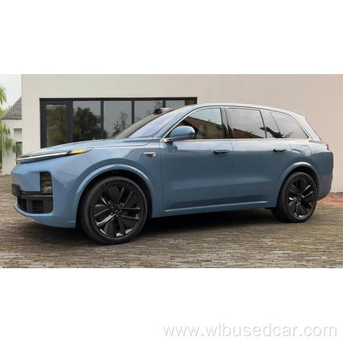 Li L8 Blue color 4 awd